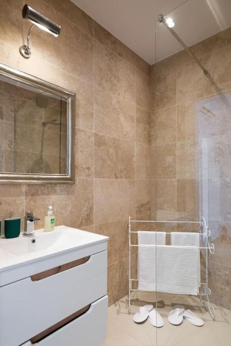 Charming Apartment In Perfect Location Krakow Dış mekan fotoğraf